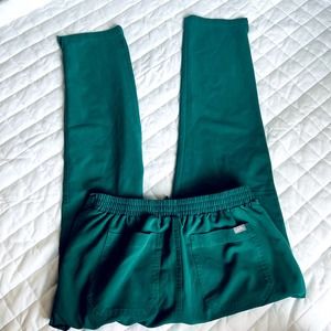 FIGS Scrub Pants| Women Medium| color green| Technical collection